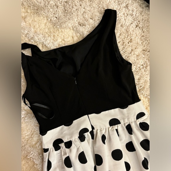 Eliza J Cocktail dress size 4 - Picture 4 of 5